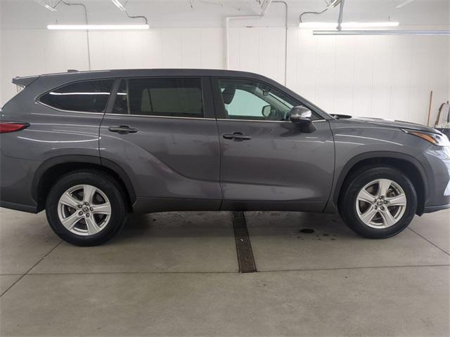 used 2023 Toyota Highlander car, priced at $29,311