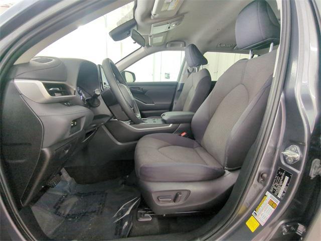 used 2023 Toyota Highlander car, priced at $29,311