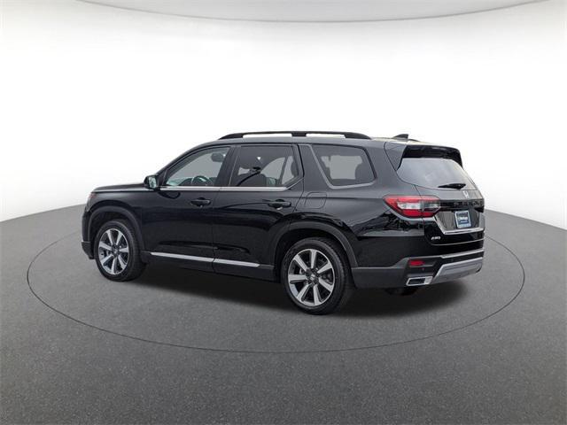 used 2025 Honda Pilot car, priced at $47,000