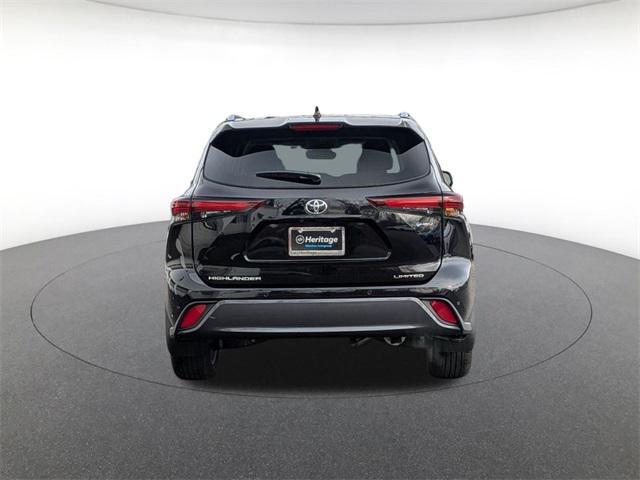 used 2025 Toyota Highlander Hybrid car, priced at $54,500
