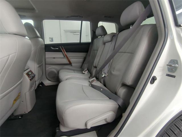 used 2011 Toyota Highlander car, priced at $14,000