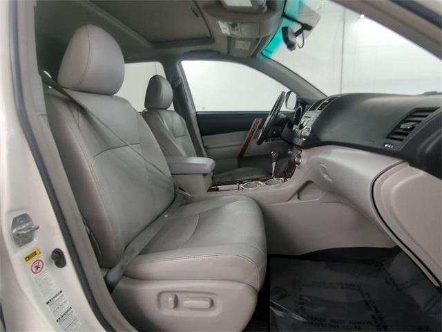 used 2011 Toyota Highlander car, priced at $14,000