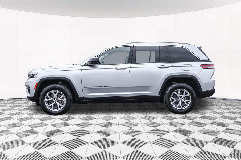 used 2022 Jeep Grand Cherokee car, priced at $25,777