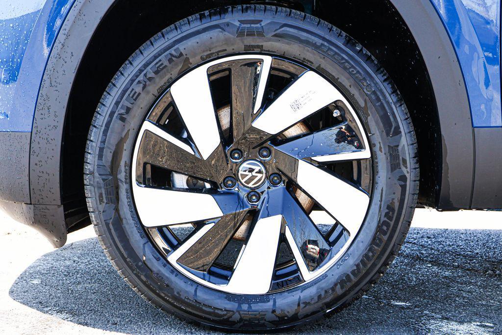 new 2026 Volkswagen Atlas Cross Sport car, priced at $46,394