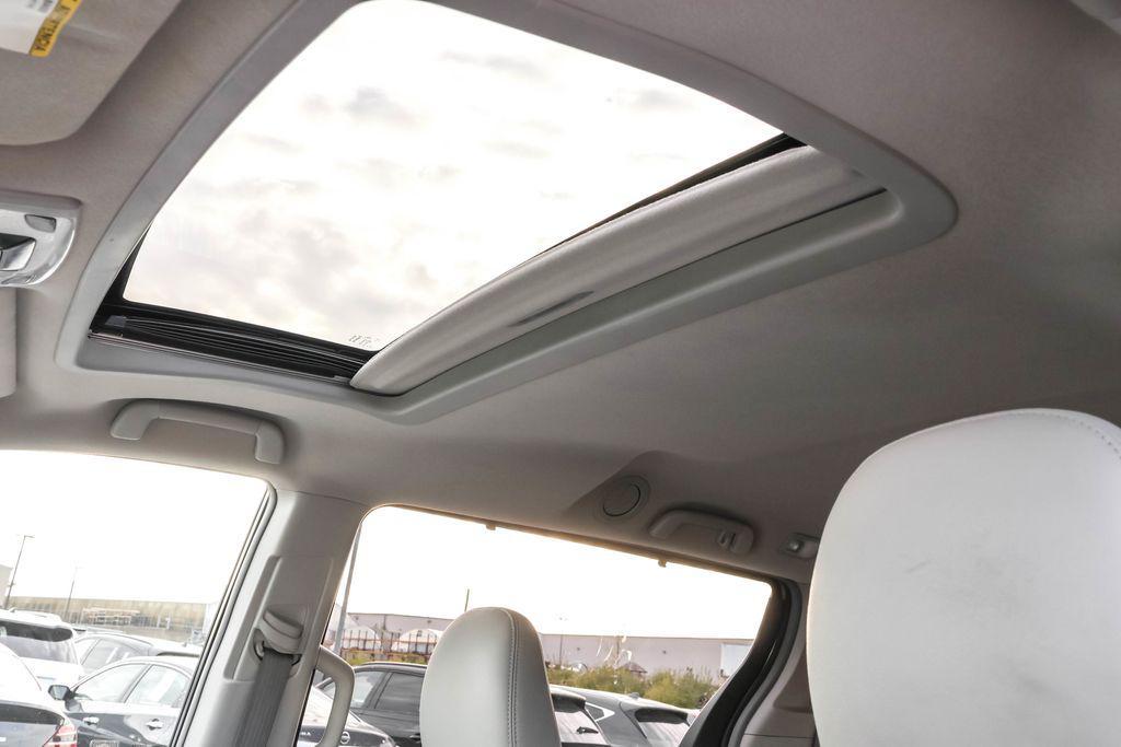 used 2014 Toyota Sienna car, priced at $13,967