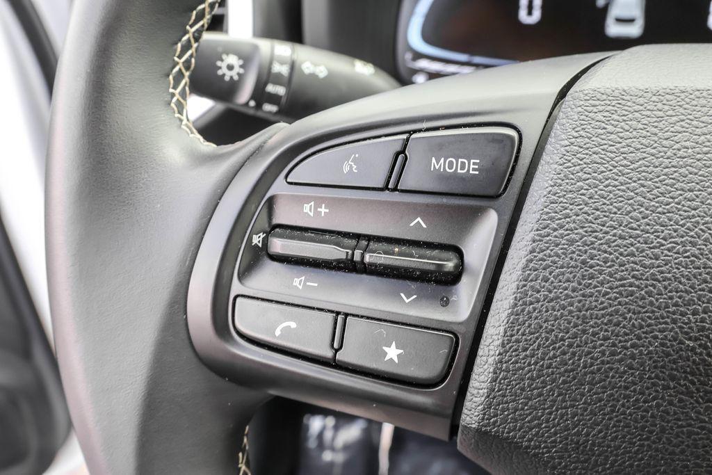 used 2025 Hyundai Venue car, priced at $20,279