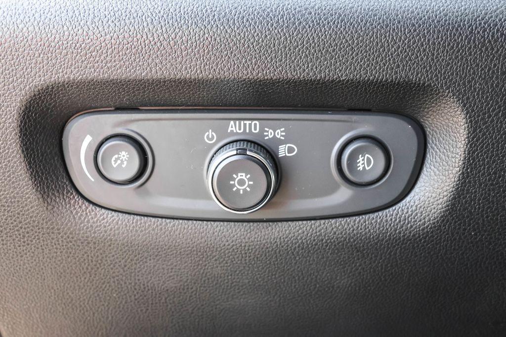 used 2020 Chevrolet Traverse car, priced at $19,399
