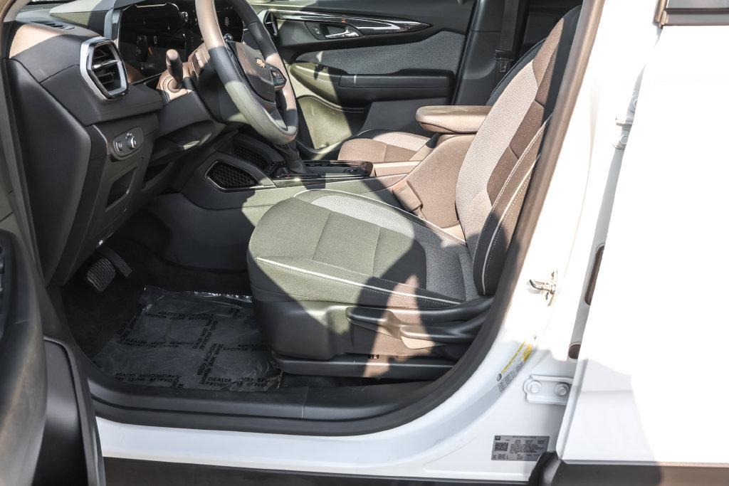 used 2025 Chevrolet TrailBlazer car, priced at $21,295