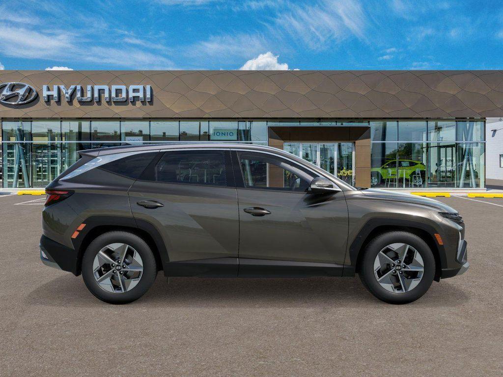 new 2026 Hyundai TUCSON Hybrid car, priced at $34,495