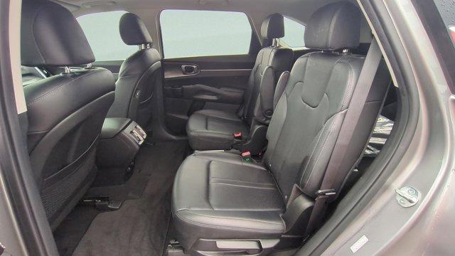 used 2024 Kia Sorento Hybrid car, priced at $29,900
