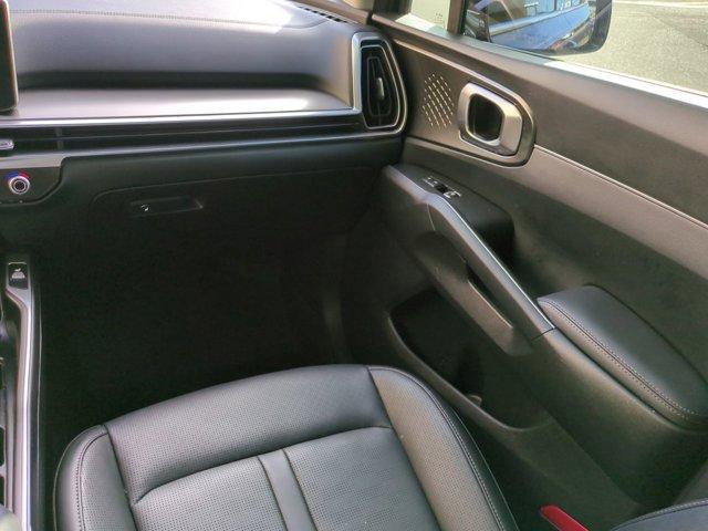 used 2025 Kia Sorento Hybrid car, priced at $32,100