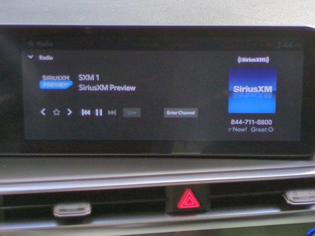 used 2025 Kia Sorento Hybrid car, priced at $32,100