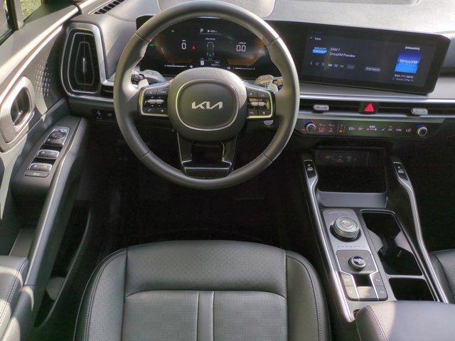 used 2025 Kia Sorento Hybrid car, priced at $32,100