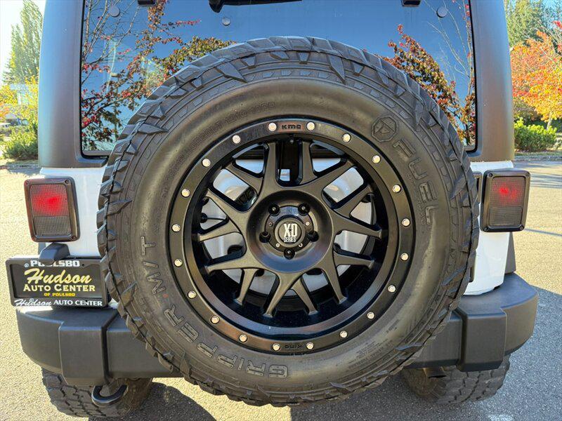 used 2015 Jeep Wrangler Unlimited car, priced at $20,988