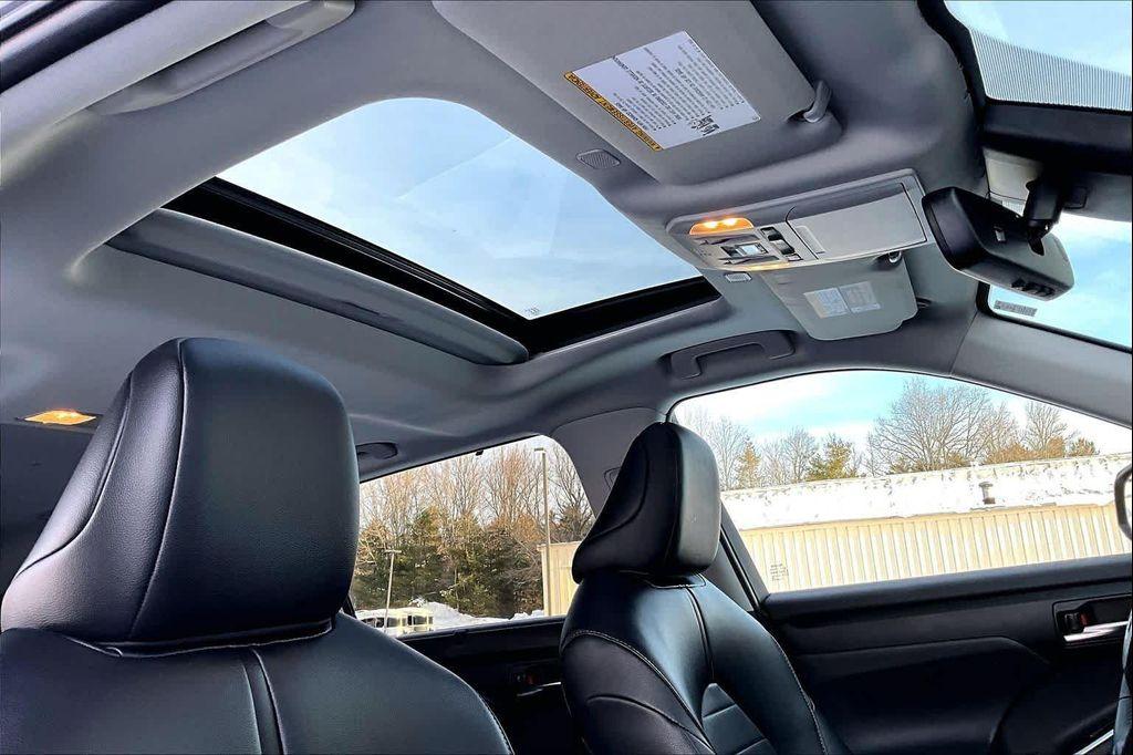 used 2023 Toyota Highlander car, priced at $36,591
