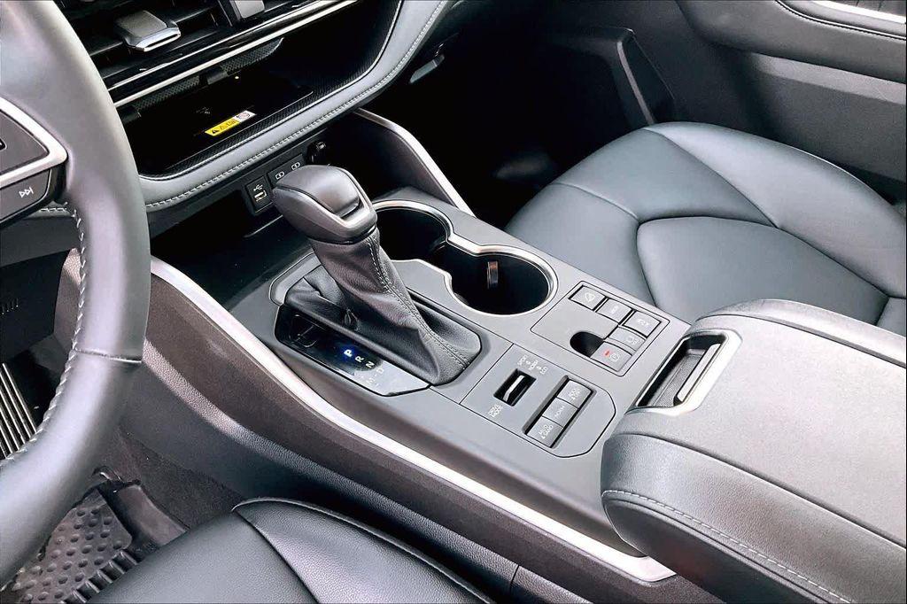 used 2023 Toyota Highlander car, priced at $36,591