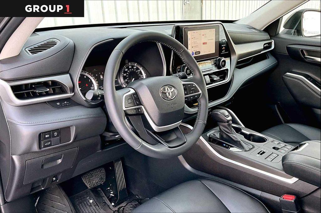 used 2023 Toyota Highlander car, priced at $36,591