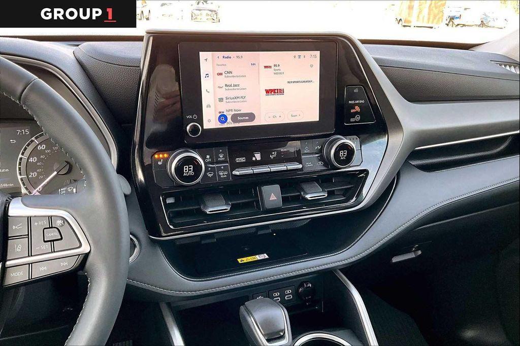 used 2023 Toyota Highlander car, priced at $36,591