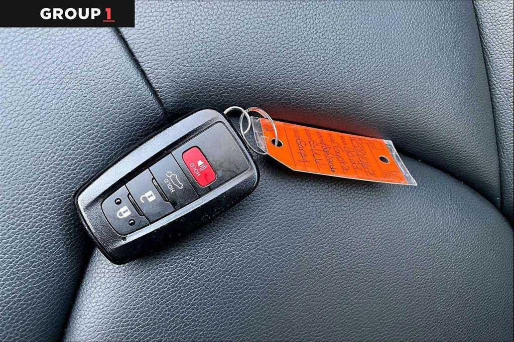 used 2023 Toyota Highlander car, priced at $36,591