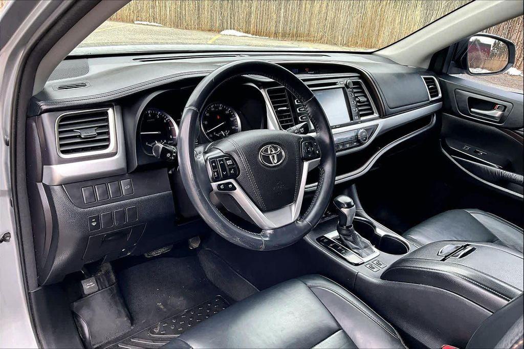 used 2016 Toyota Highlander car, priced at $15,991