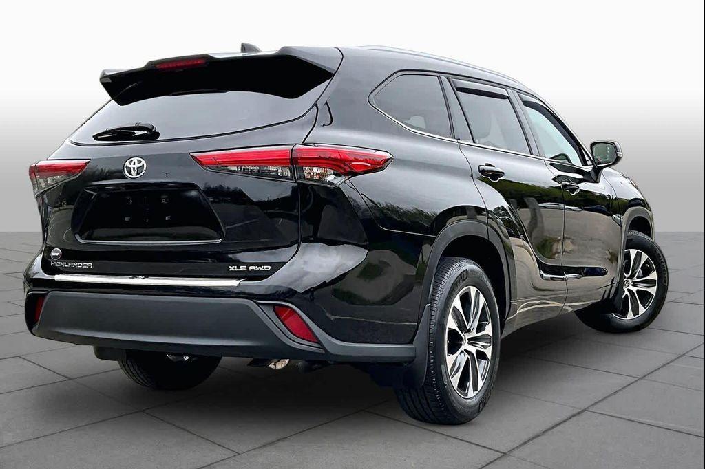used 2021 Toyota Highlander car, priced at $36,429