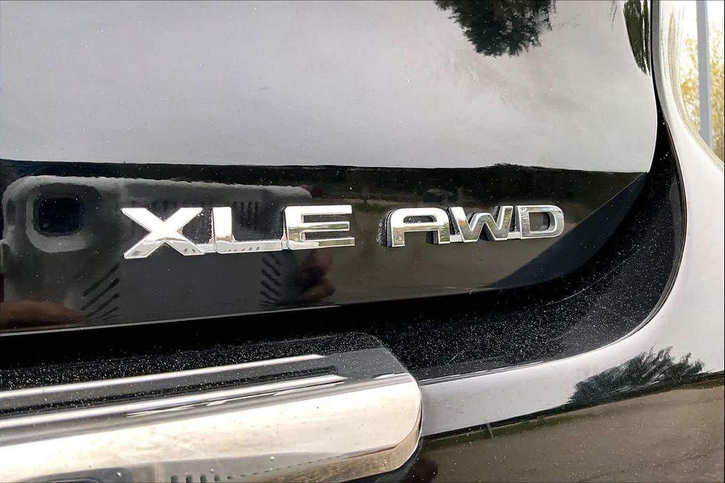 used 2021 Toyota Highlander car, priced at $36,429