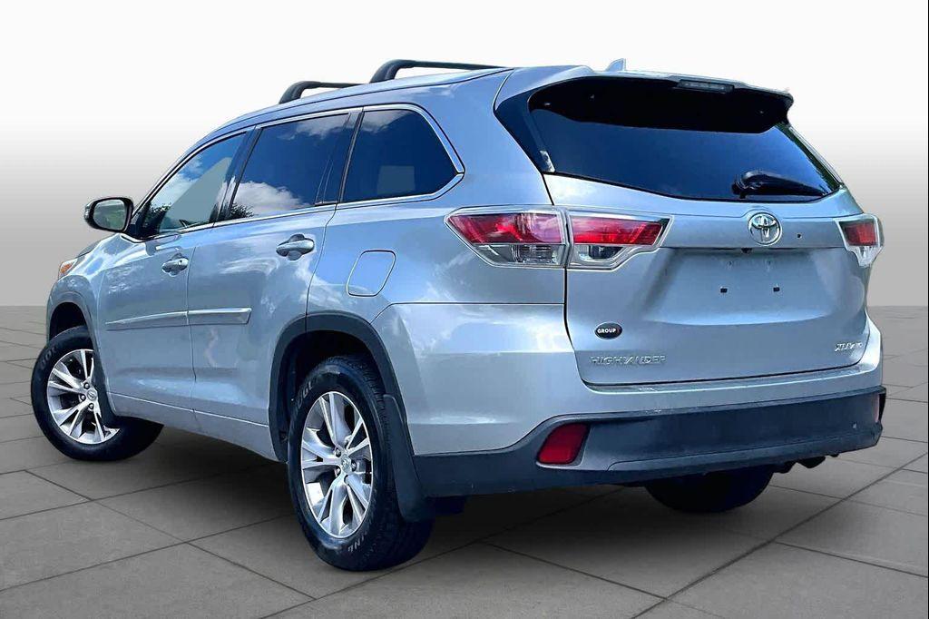 used 2015 Toyota Highlander car, priced at $14,935