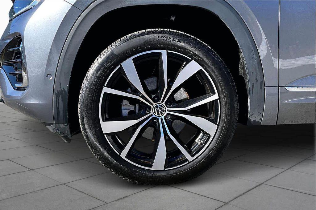 used 2024 Volkswagen Atlas car, priced at $39,691