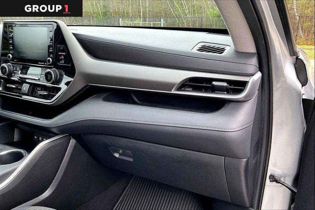 used 2021 Toyota Highlander car, priced at $29,979