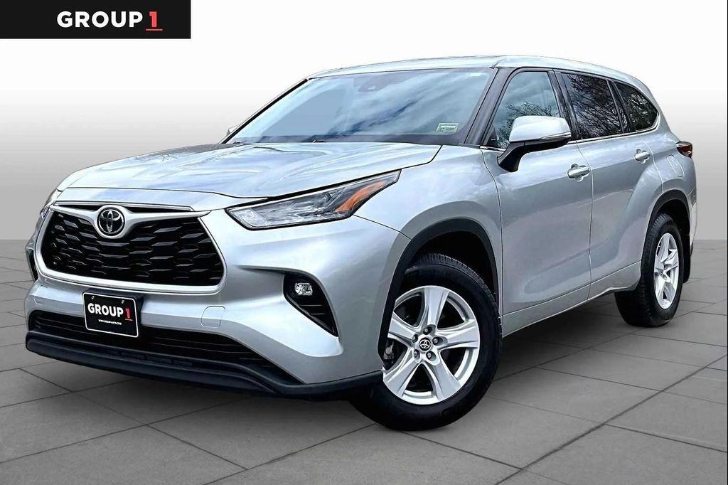 used 2021 Toyota Highlander car, priced at $29,979