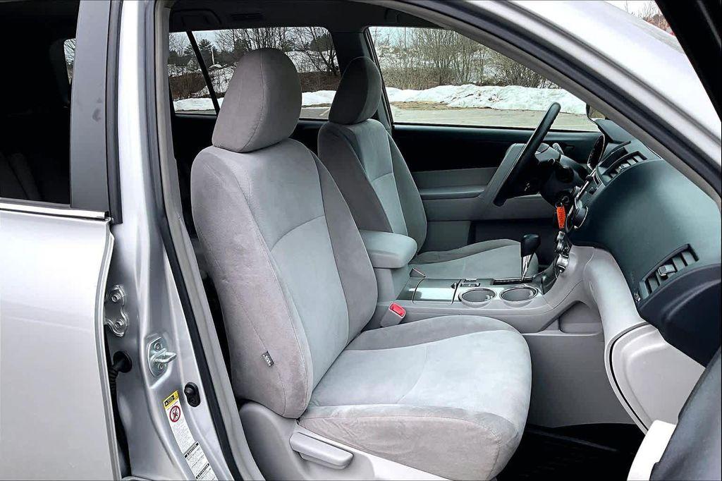 used 2013 Toyota Highlander car, priced at $10,441