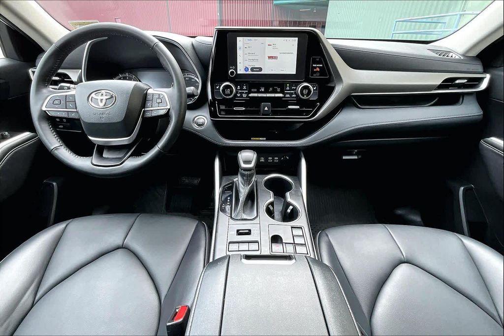 used 2023 Toyota Highlander car, priced at $38,935