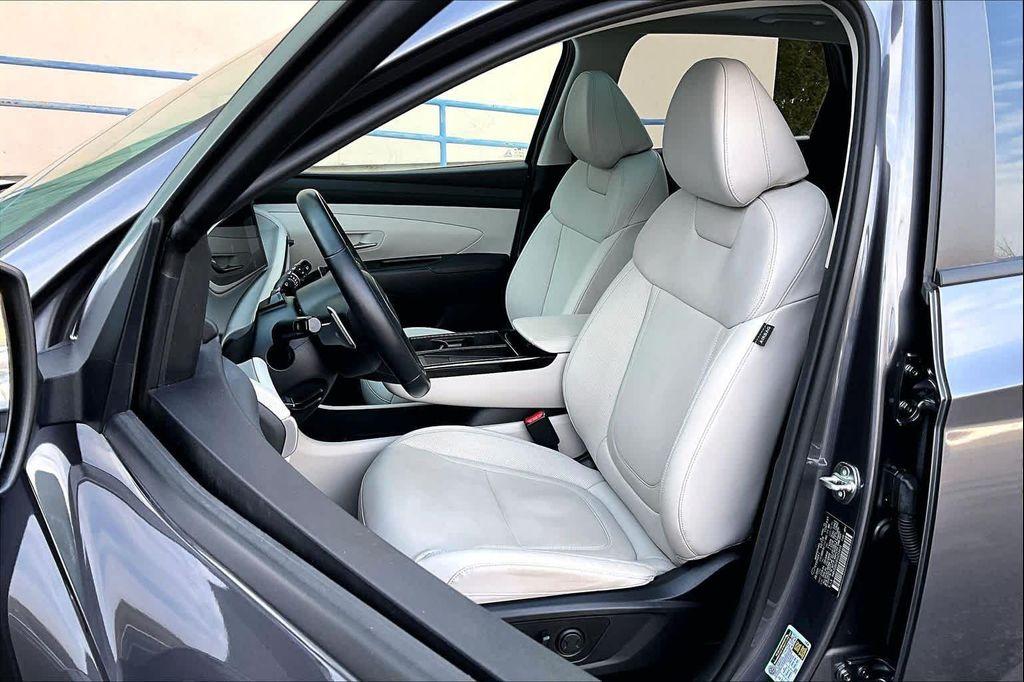used 2025 Hyundai TUCSON Hybrid car, priced at $29,991