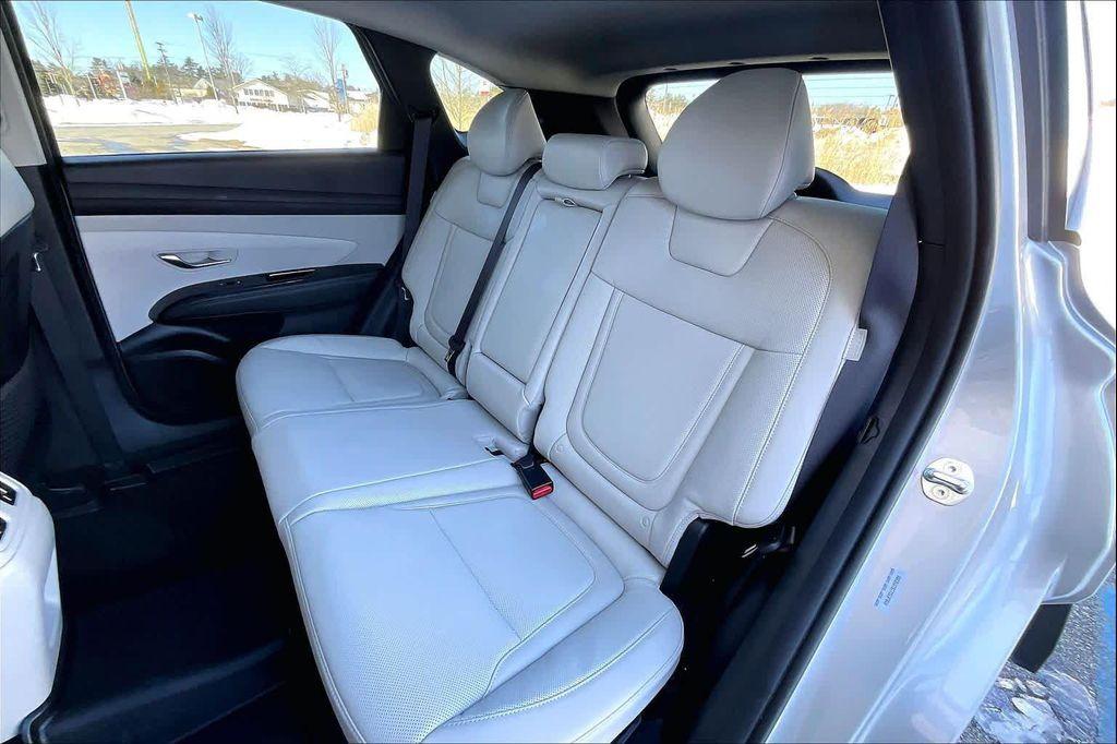 used 2025 Hyundai TUCSON Hybrid car, priced at $32,991