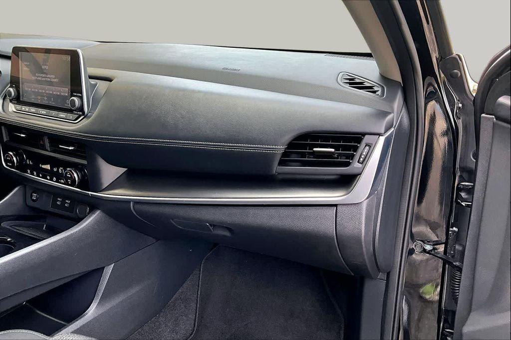 used 2024 Nissan Rogue car, priced at $21,936