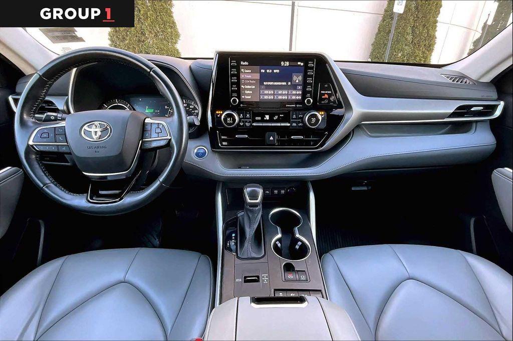 used 2021 Toyota Highlander Hybrid car, priced at $34,491