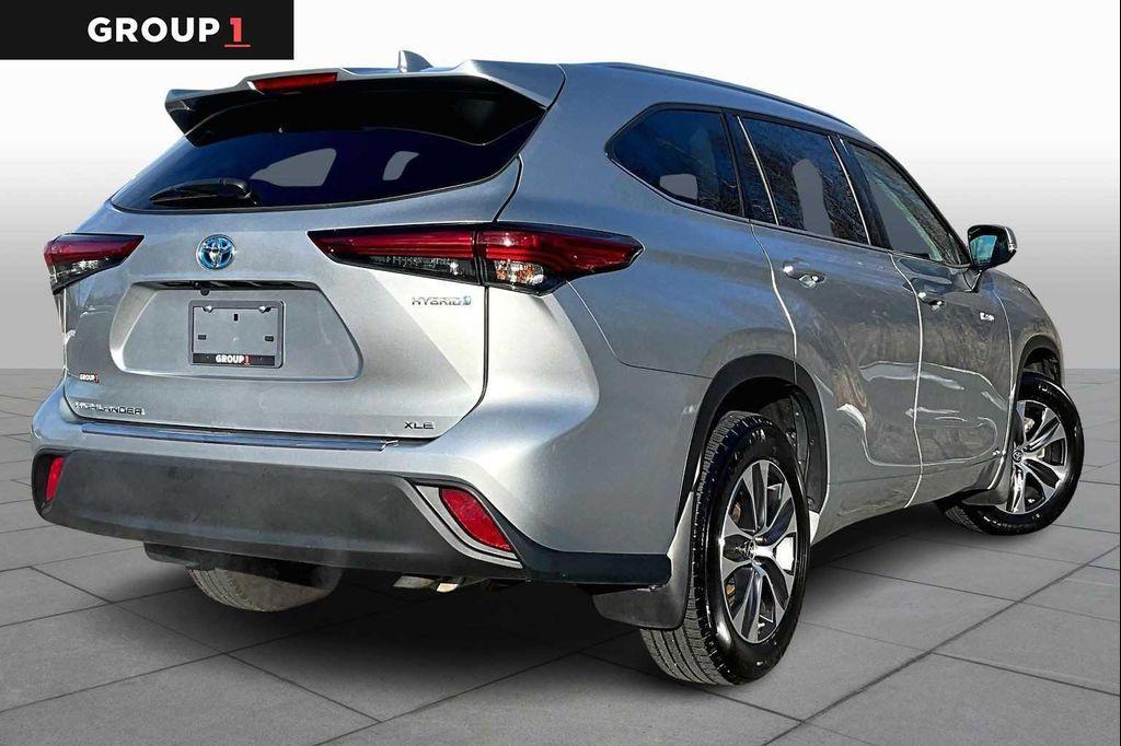 used 2021 Toyota Highlander Hybrid car, priced at $34,491