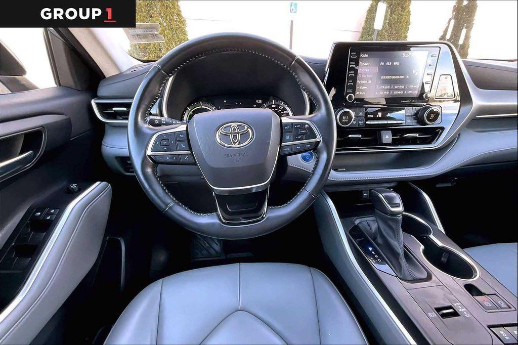 used 2021 Toyota Highlander Hybrid car, priced at $34,491