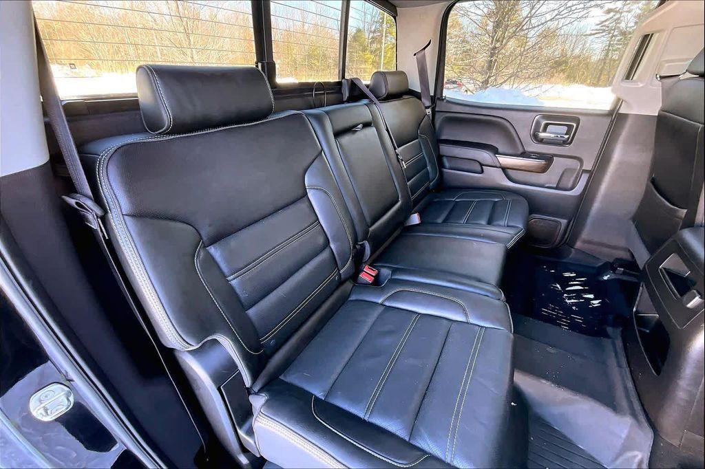 used 2017 GMC Sierra 1500 car, priced at $26,881