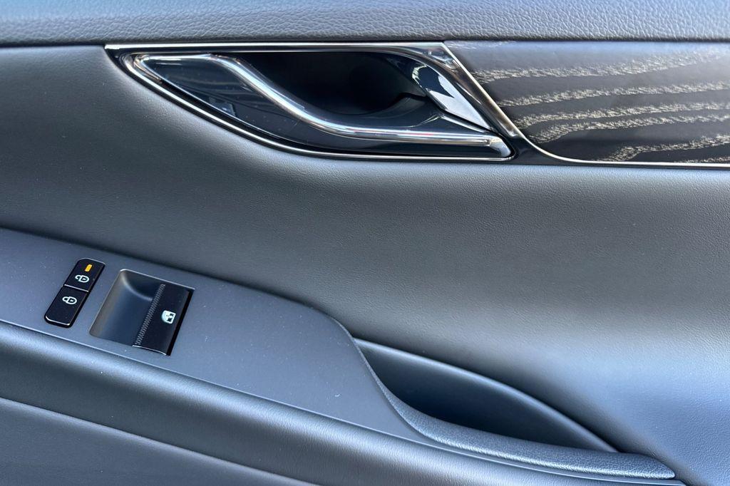 new 2026 Genesis G80 car, priced at $81,560