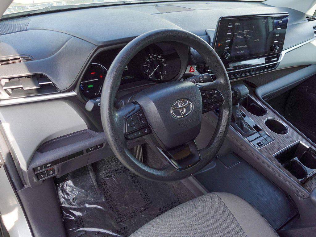 used 2024 Toyota Sienna car, priced at $35,986