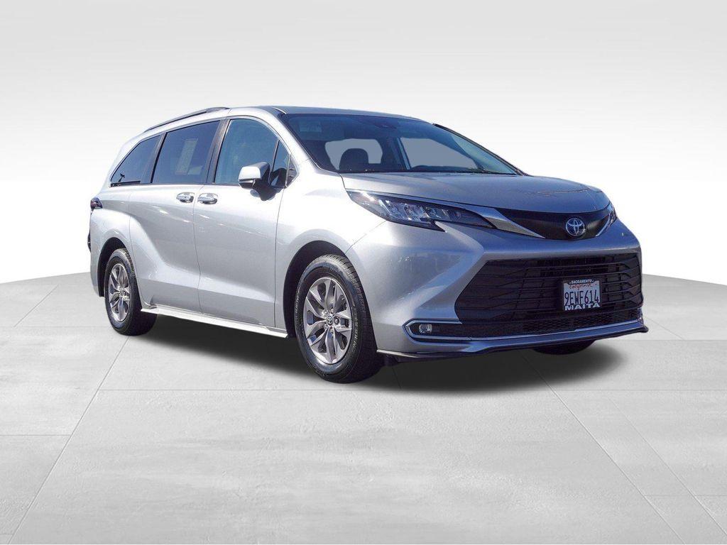 used 2023 Toyota Sienna car, priced at $39,986