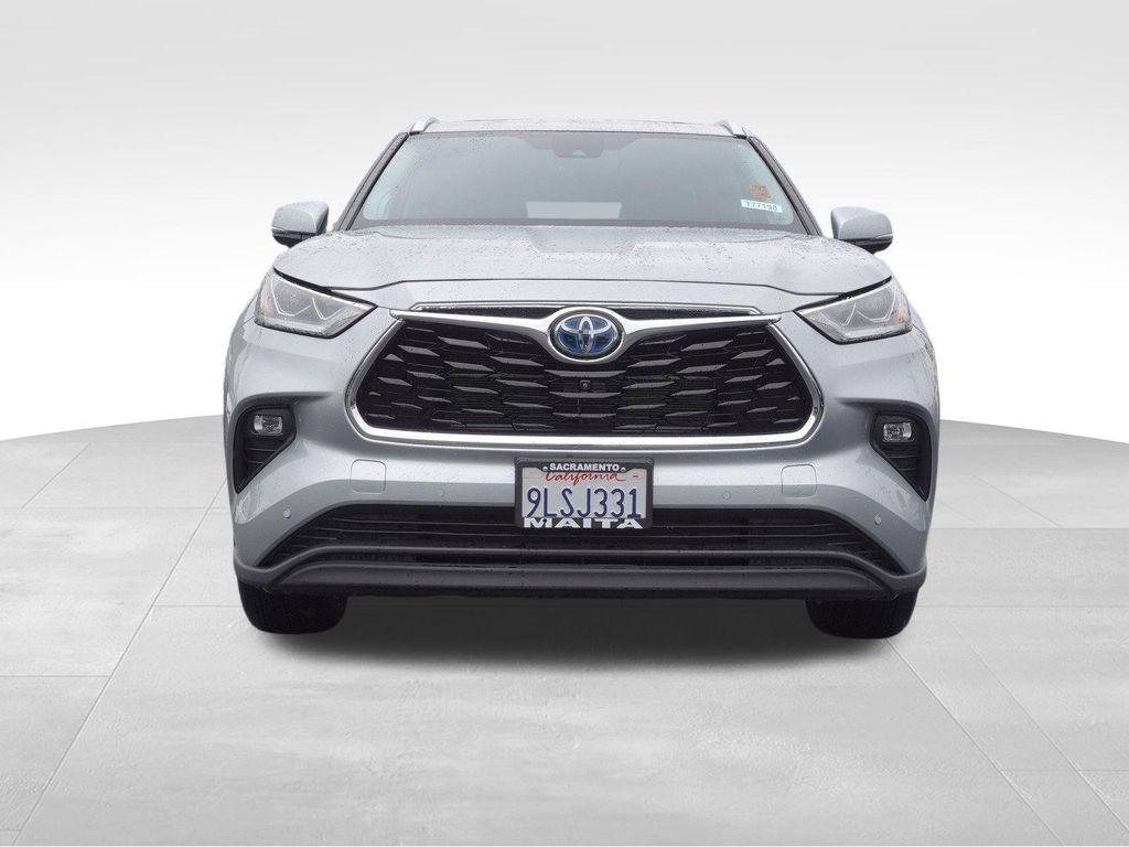 used 2024 Toyota Highlander Hybrid car, priced at $54,082