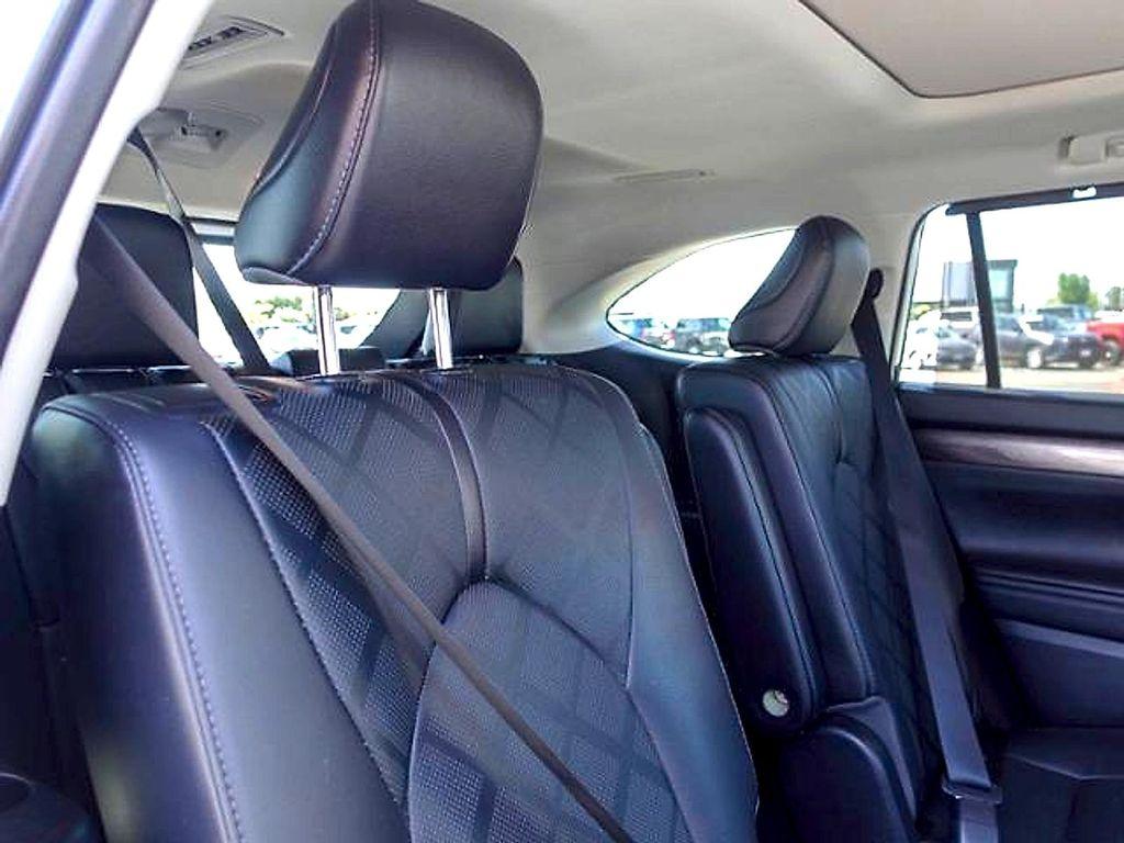 used 2021 Toyota Highlander Hybrid car, priced at $38,986