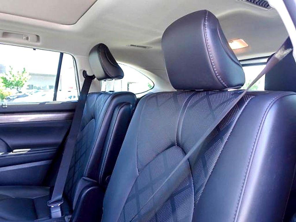 used 2021 Toyota Highlander Hybrid car, priced at $38,986