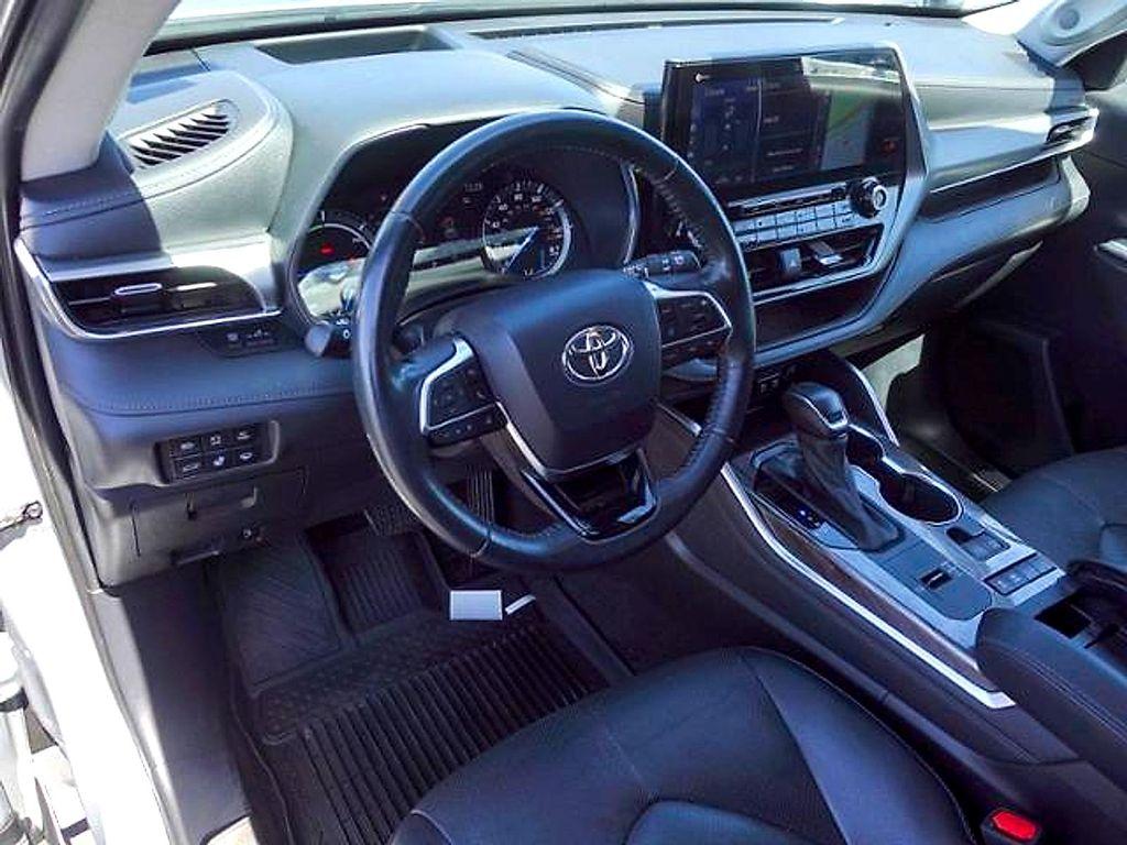 used 2021 Toyota Highlander Hybrid car, priced at $38,986