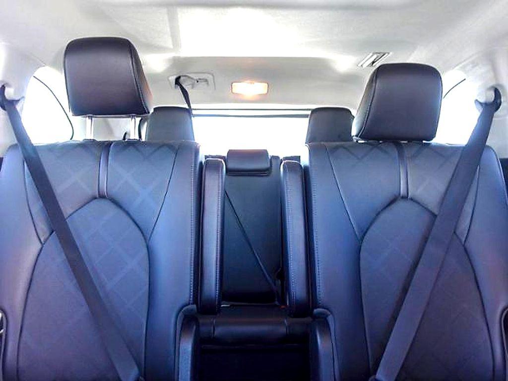 used 2021 Toyota Highlander Hybrid car, priced at $38,986