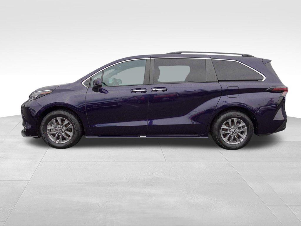 used 2024 Toyota Sienna car, priced at $38,786