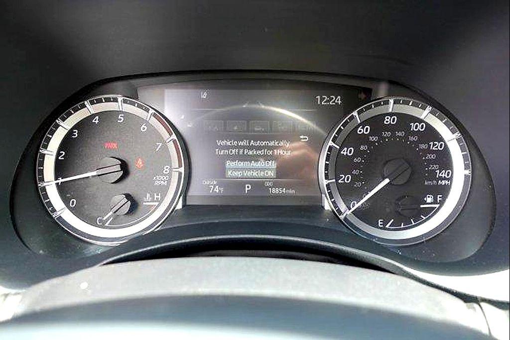 used 2025 Toyota Highlander car, priced at $39,071