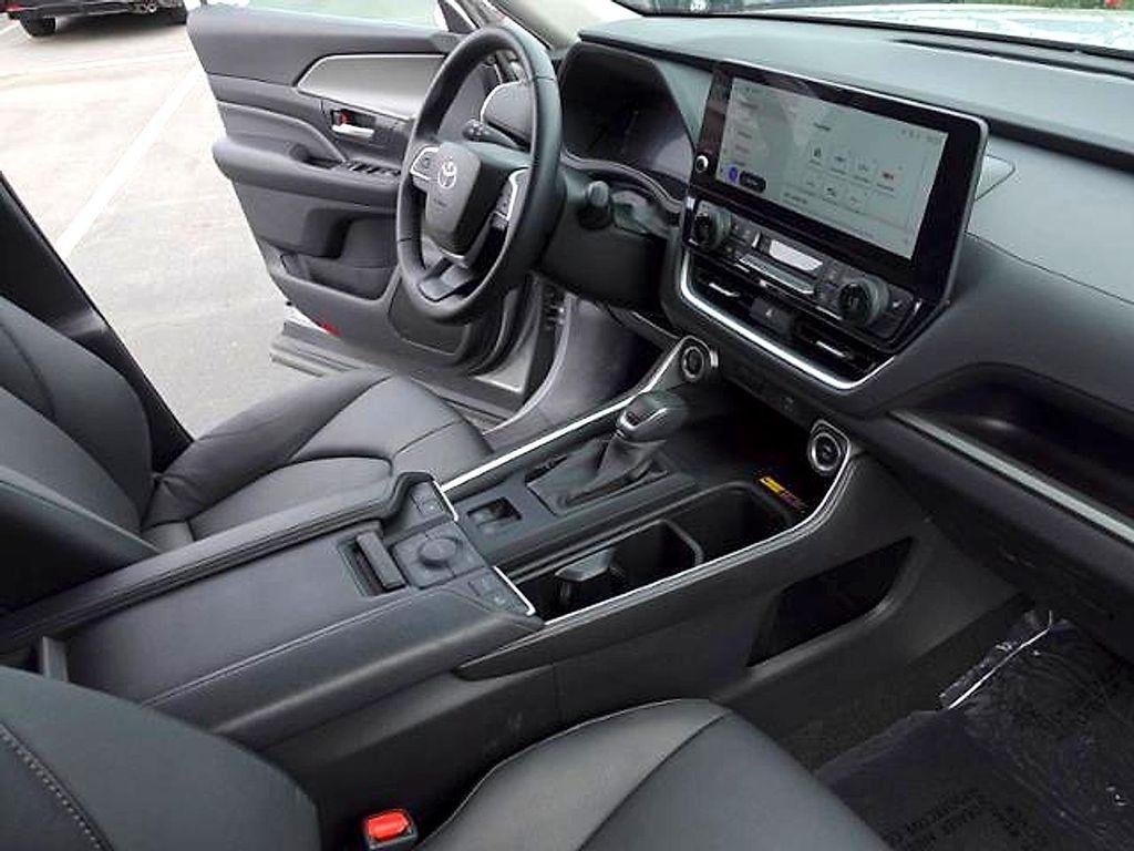 used 2025 Toyota Grand Highlander car, priced at $45,071